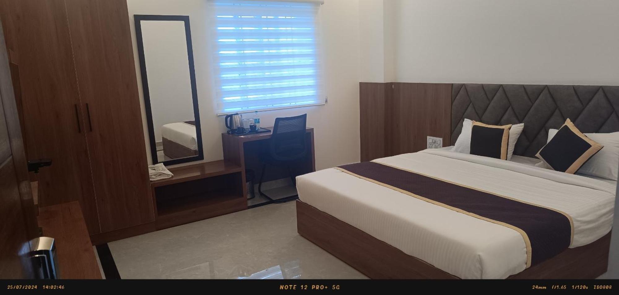 Best Residency Hosur Bagian luar foto